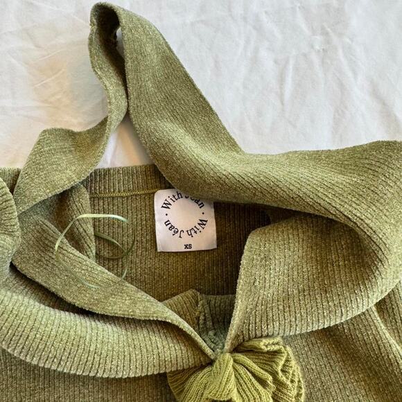 With jean green halter top - Picture 2 of 2